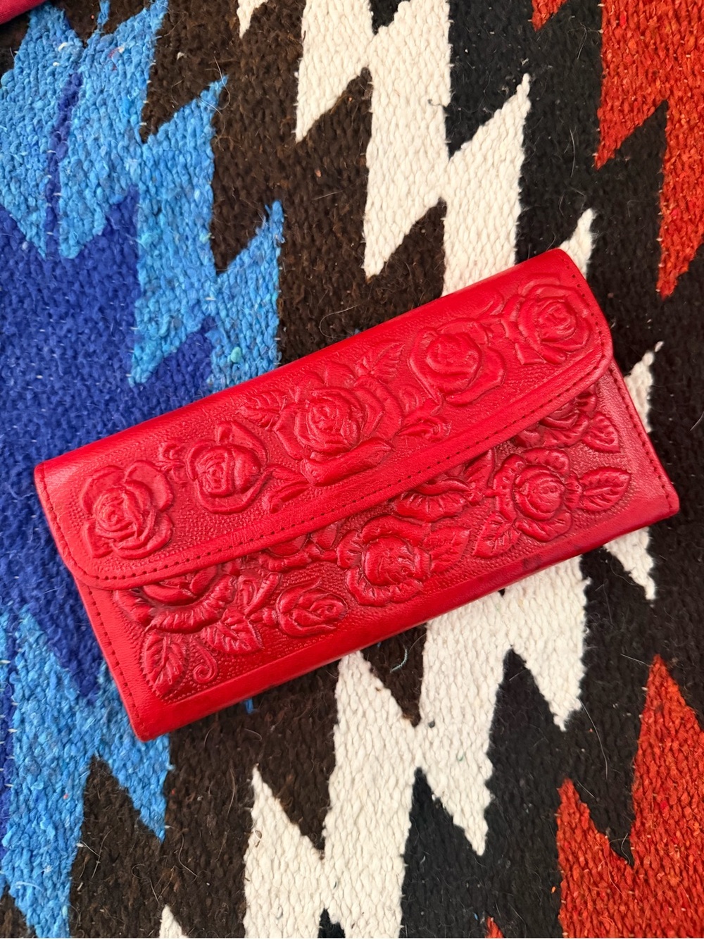 Red Embossed Rose Leather Clutch Wallet